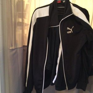 Men’s Puma Black and White track suit siz3e Large